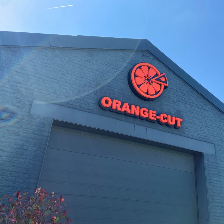 Orange-Cut logo uit EPS